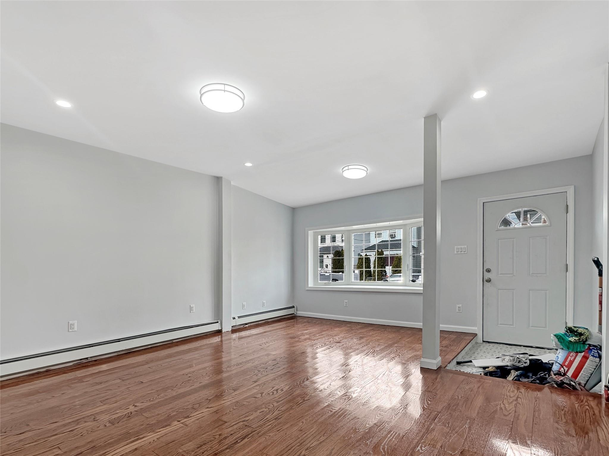 Single Family 104th Ave  Queens, NY 11433, MLS-826801-4
