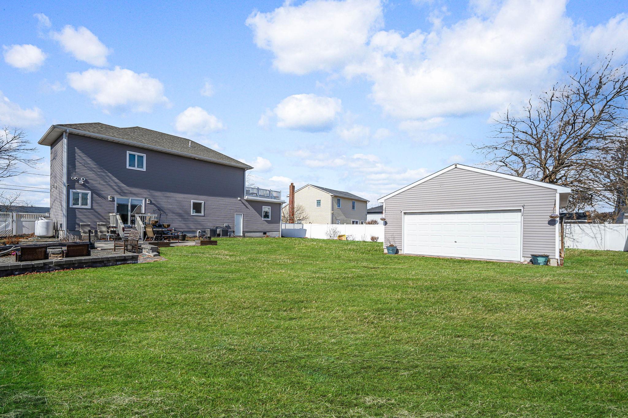 Single Family Grandview  Suffolk County, NY 11967, MLS-826858-19