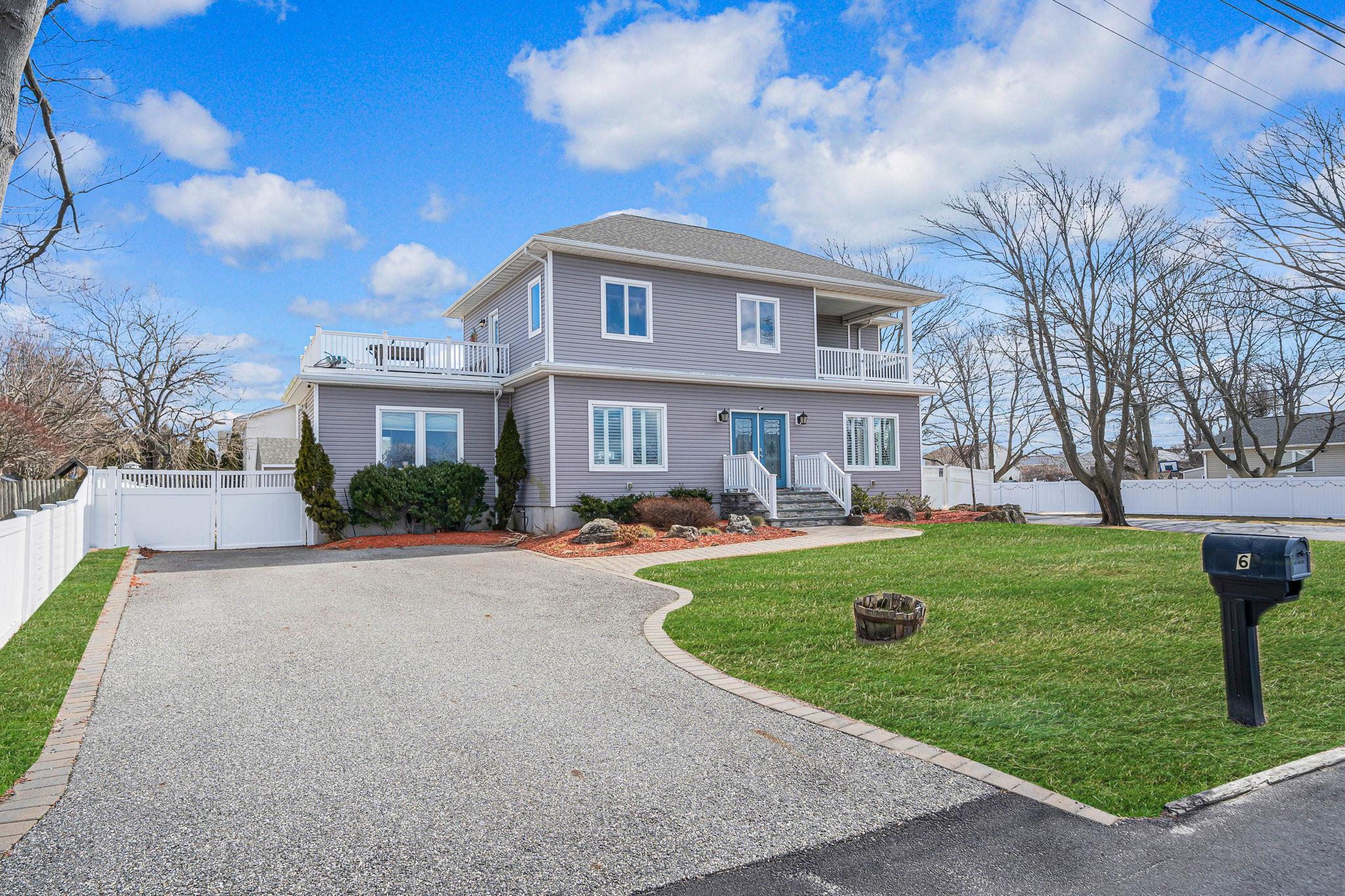 Single Family Grandview  Suffolk County, NY 11967, MLS-826858-2