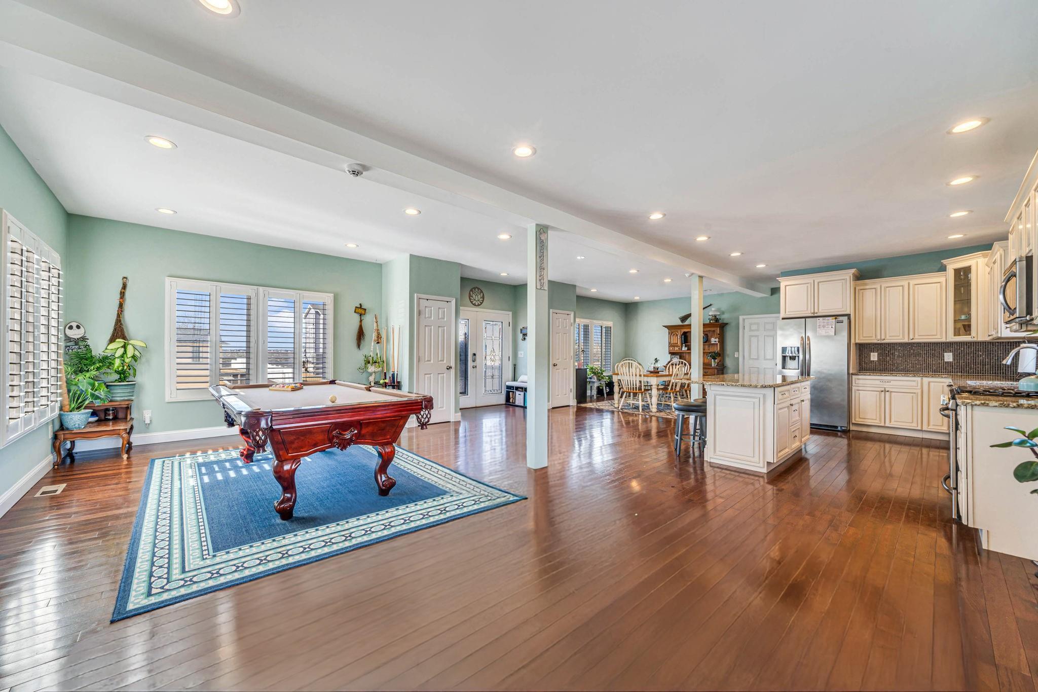 Single Family Grandview  Suffolk County, NY 11967, MLS-826858-6