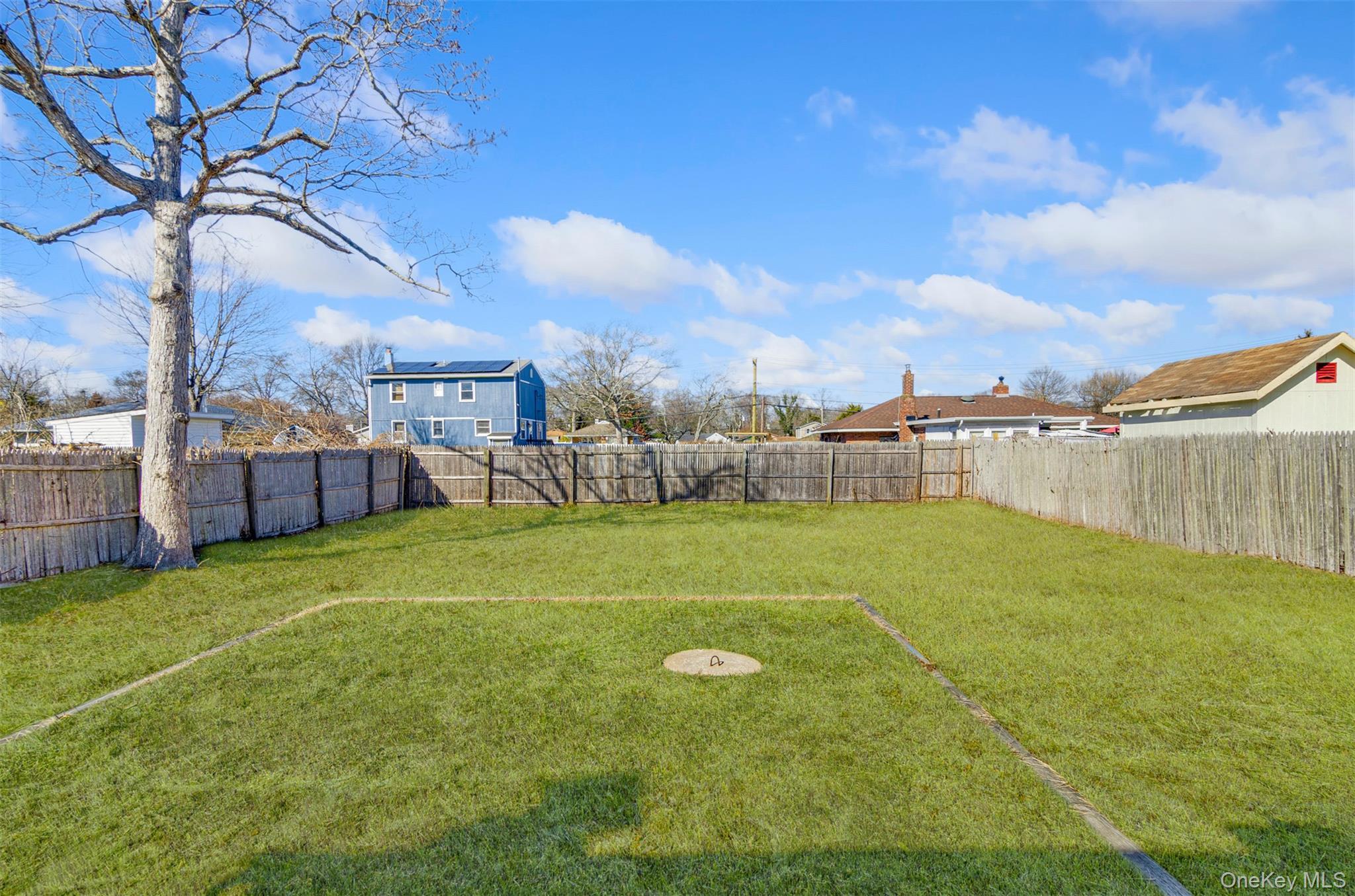 Single Family Lombardy  Suffolk County, NY 11967, MLS-826923-24