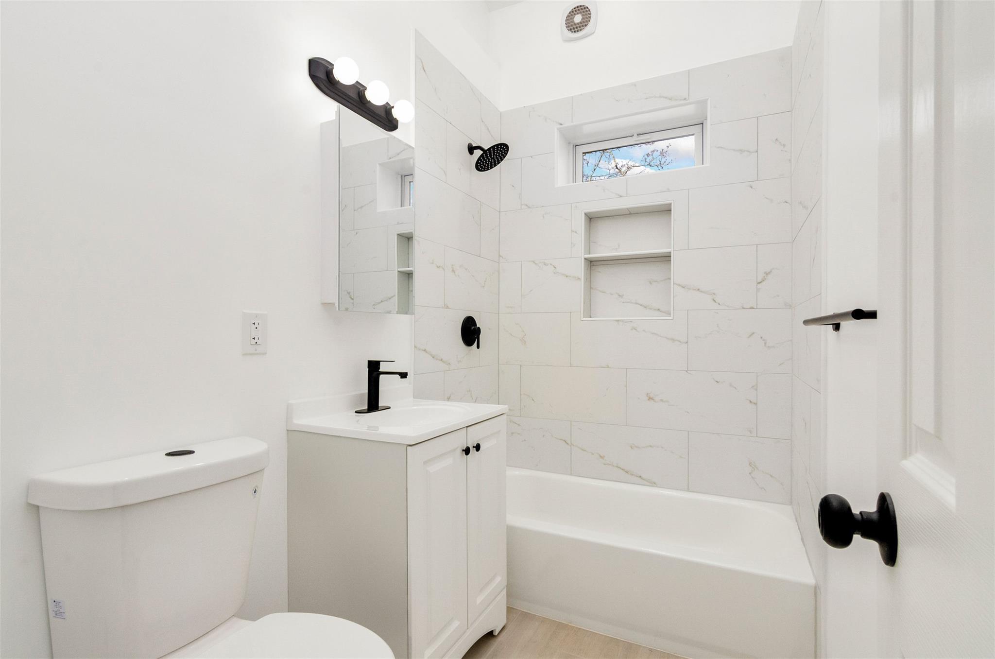 Single Family Lombardy  Suffolk County, NY 11967, MLS-826923-8