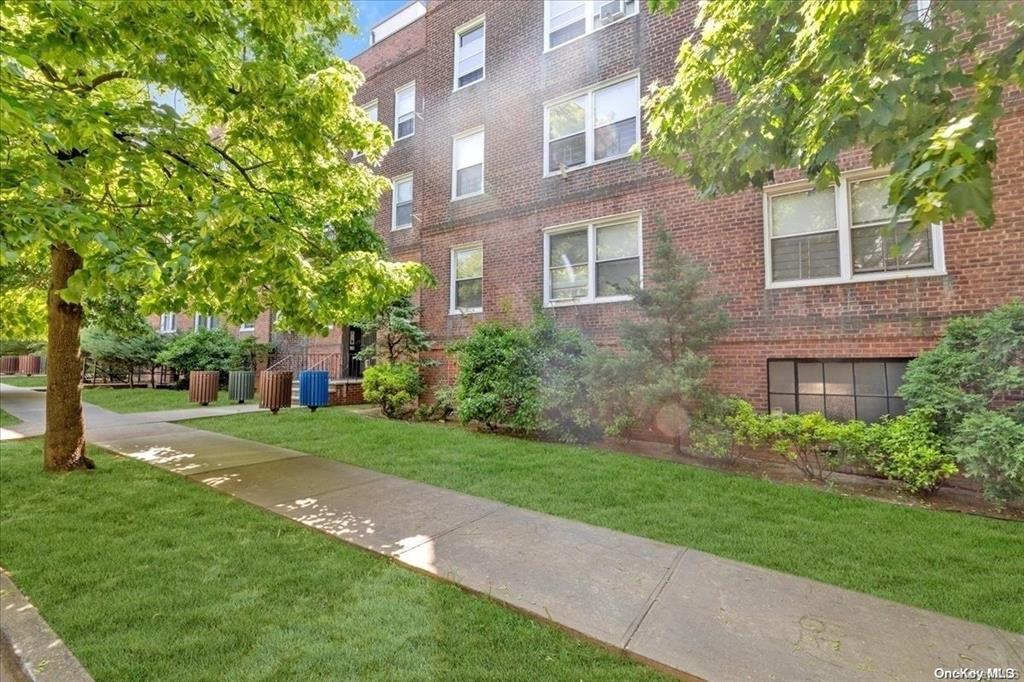 Apartment 79th Ave  Queens, NY 11367, MLS-826957-3