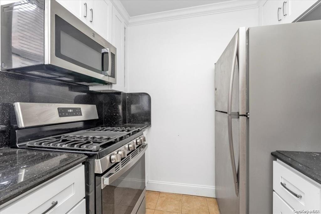 Apartment 79th Ave  Queens, NY 11367, MLS-826957-7