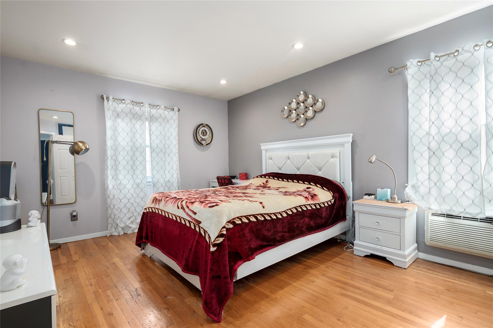 Single Family 266th  Queens, NY 11004, MLS-826996-15