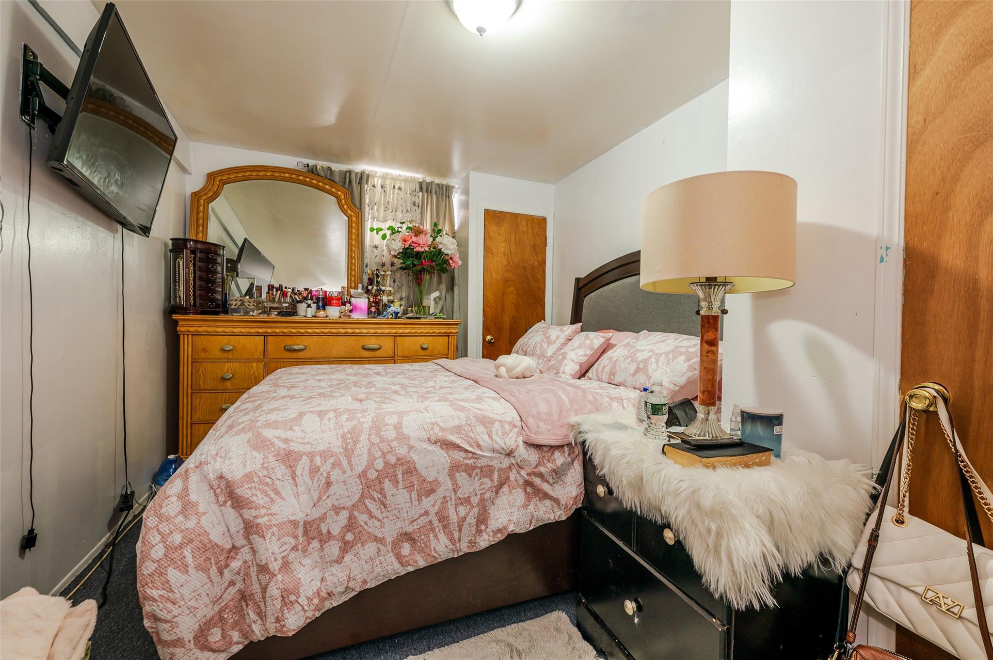 Single Family Garrett  Queens, NY 11434, MLS-827092-16