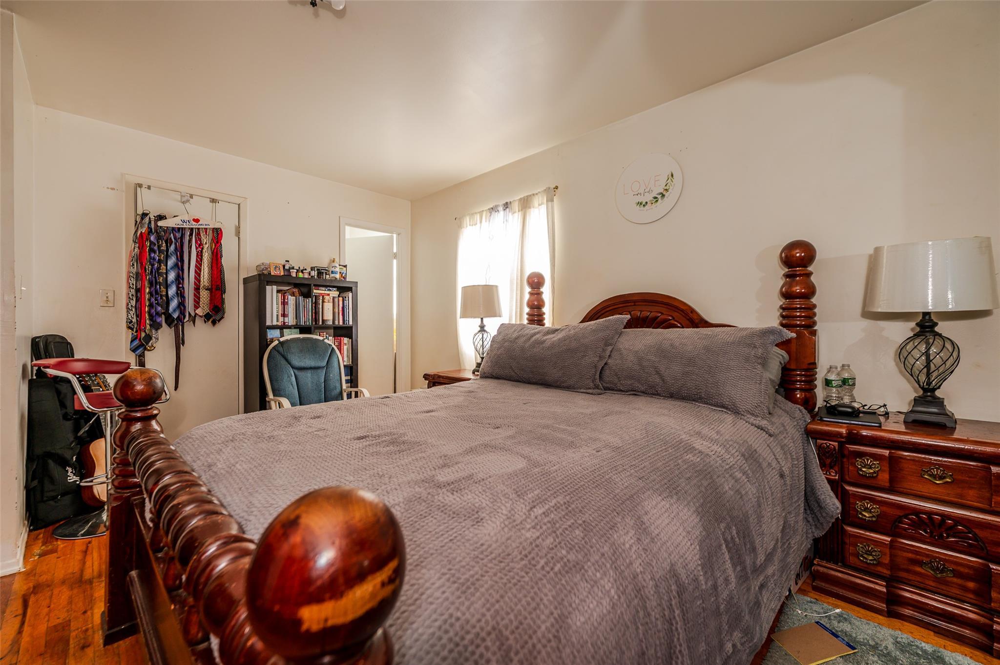 Single Family Garrett  Queens, NY 11434, MLS-827092-9