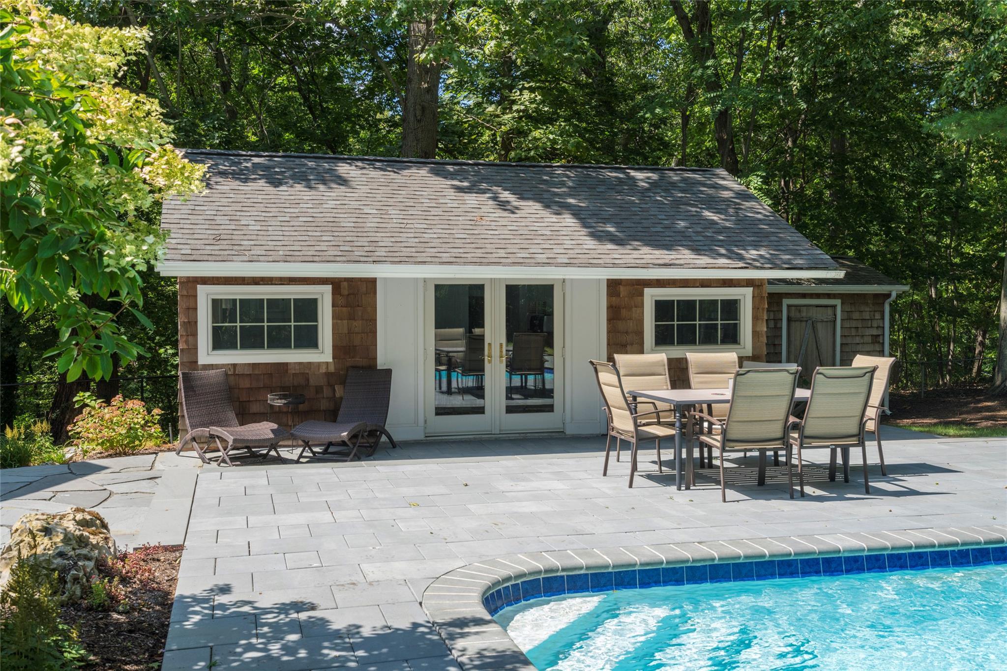 Single Family Camel Hollow  Suffolk County, NY 11743, MLS-827141-28