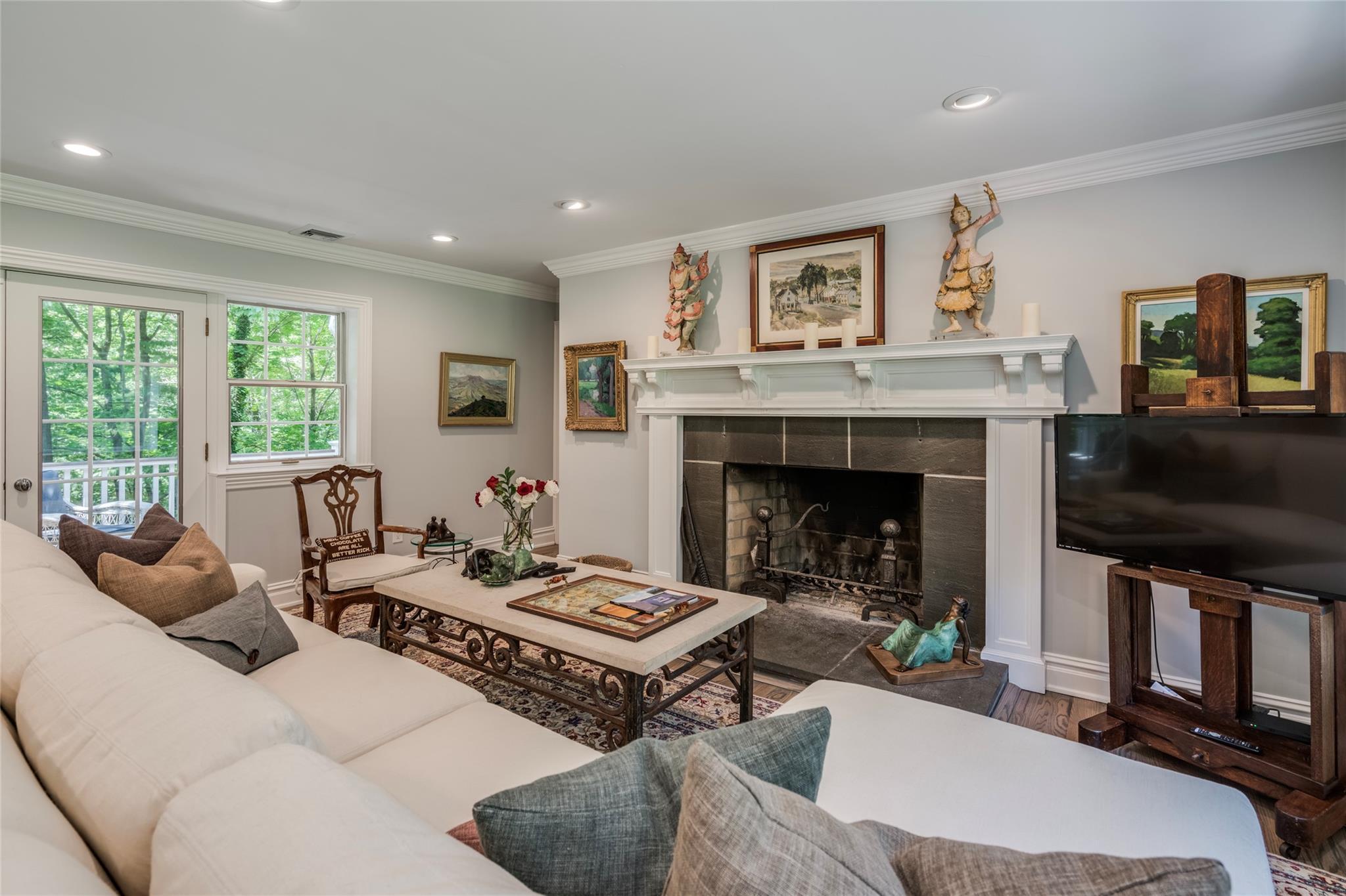 Single Family Camel Hollow  Suffolk County, NY 11743, MLS-827141-7
