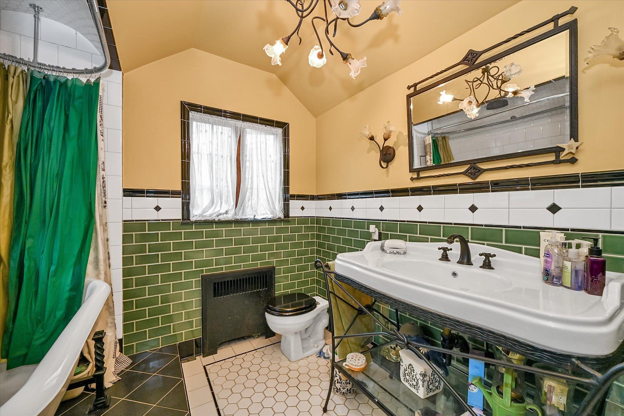 Single Family 190th  Queens, NY 11358, MLS-827143-15