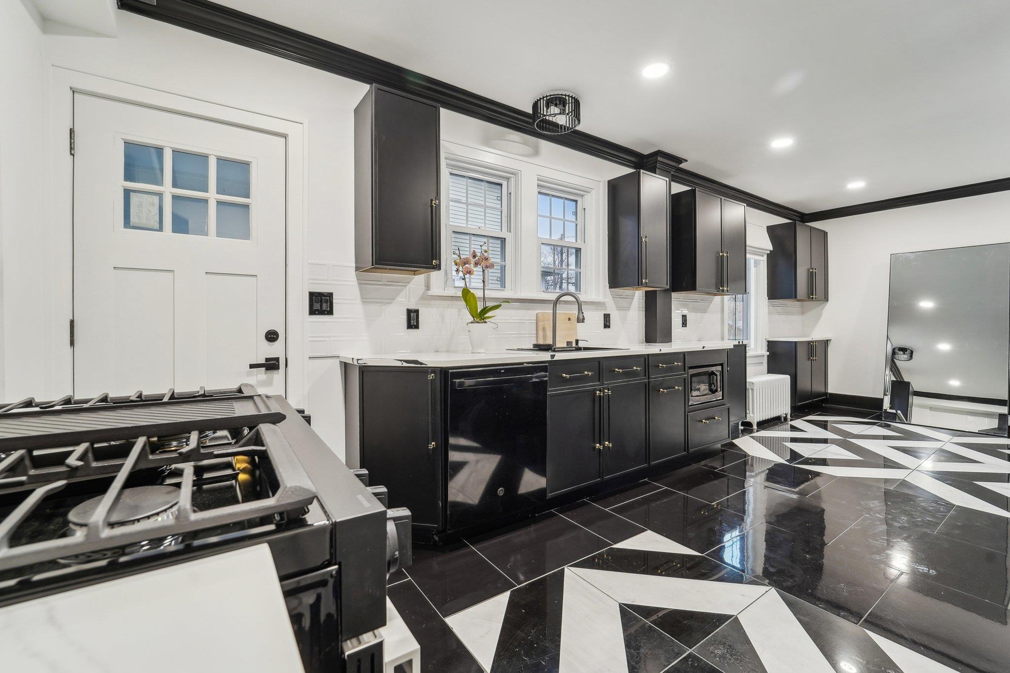 Single Family Dutchess  Dutchess County, NY 12508, MLS-827180-6