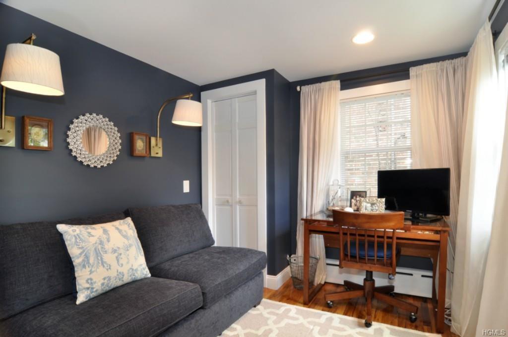 Single Family Eckar  Westchester County, NY 10533, MLS-827196-10