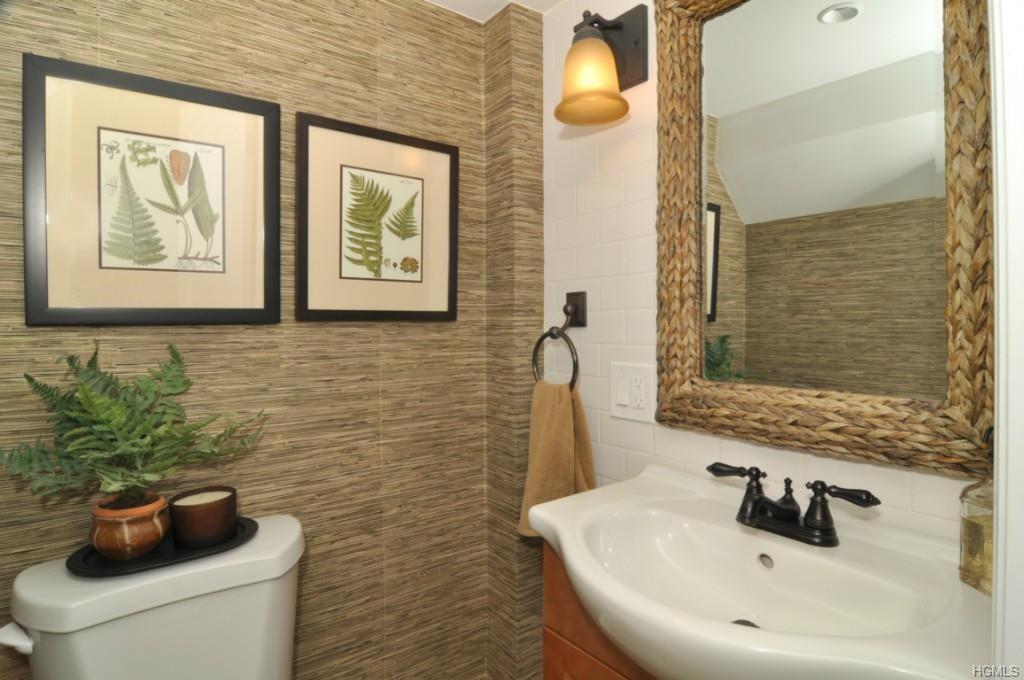 Single Family Eckar  Westchester County, NY 10533, MLS-827196-6