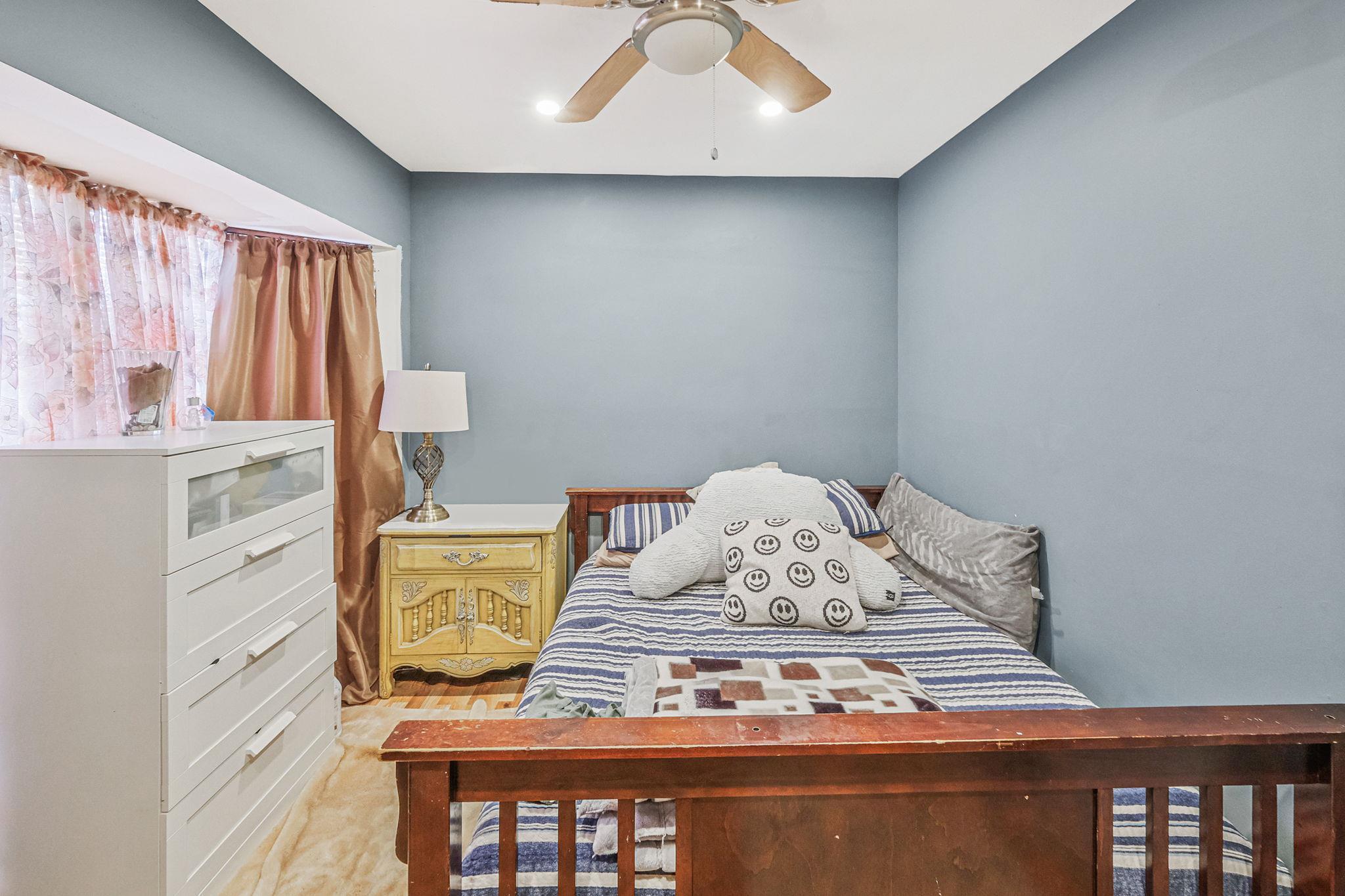 Single Family Ontario  Suffolk County, NY 11757, MLS-827251-10