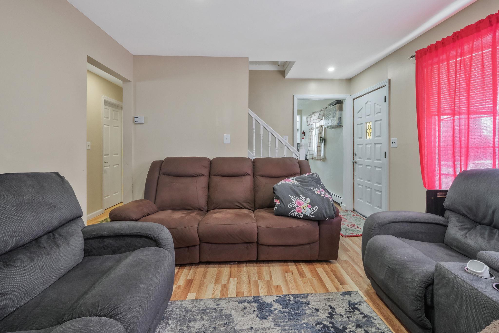 Single Family Ontario  Suffolk County, NY 11757, MLS-827251-17