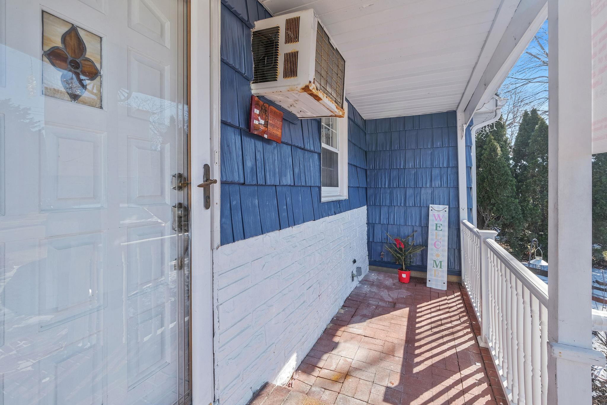 Single Family Ontario  Suffolk County, NY 11757, MLS-827251-4