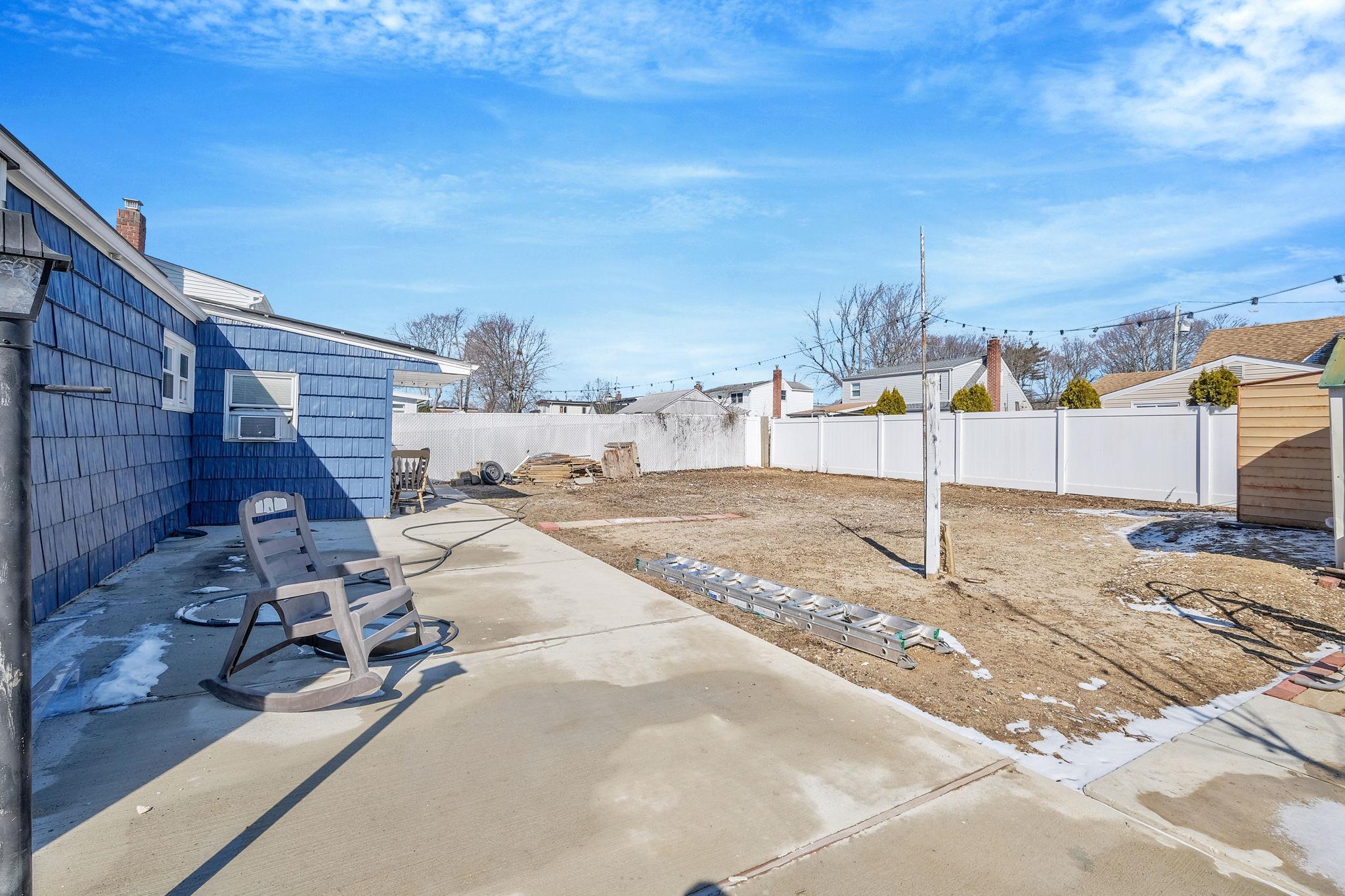 Single Family Ontario  Suffolk County, NY 11757, MLS-827251-5