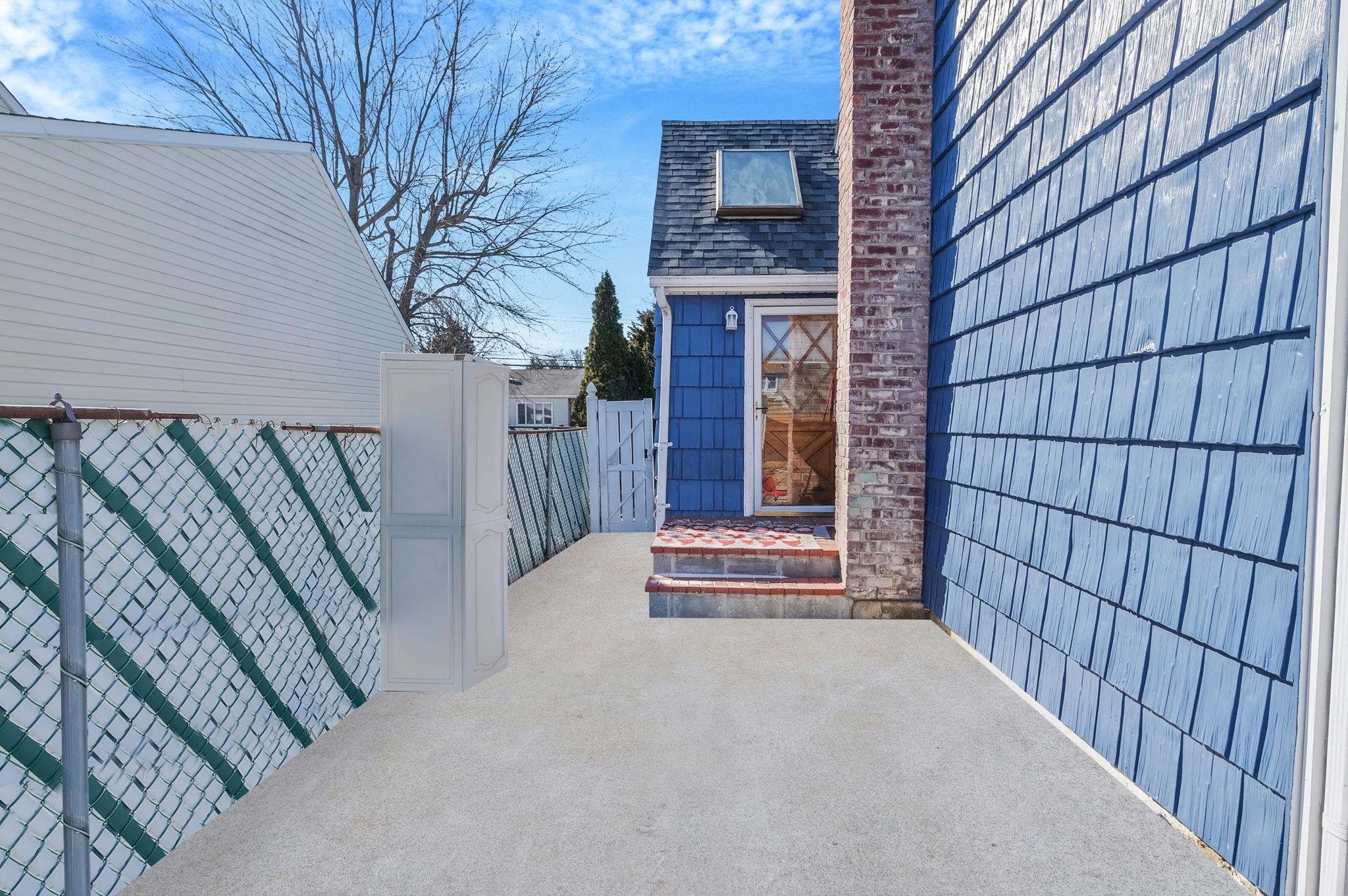 Single Family Ontario  Suffolk County, NY 11757, MLS-827251-6