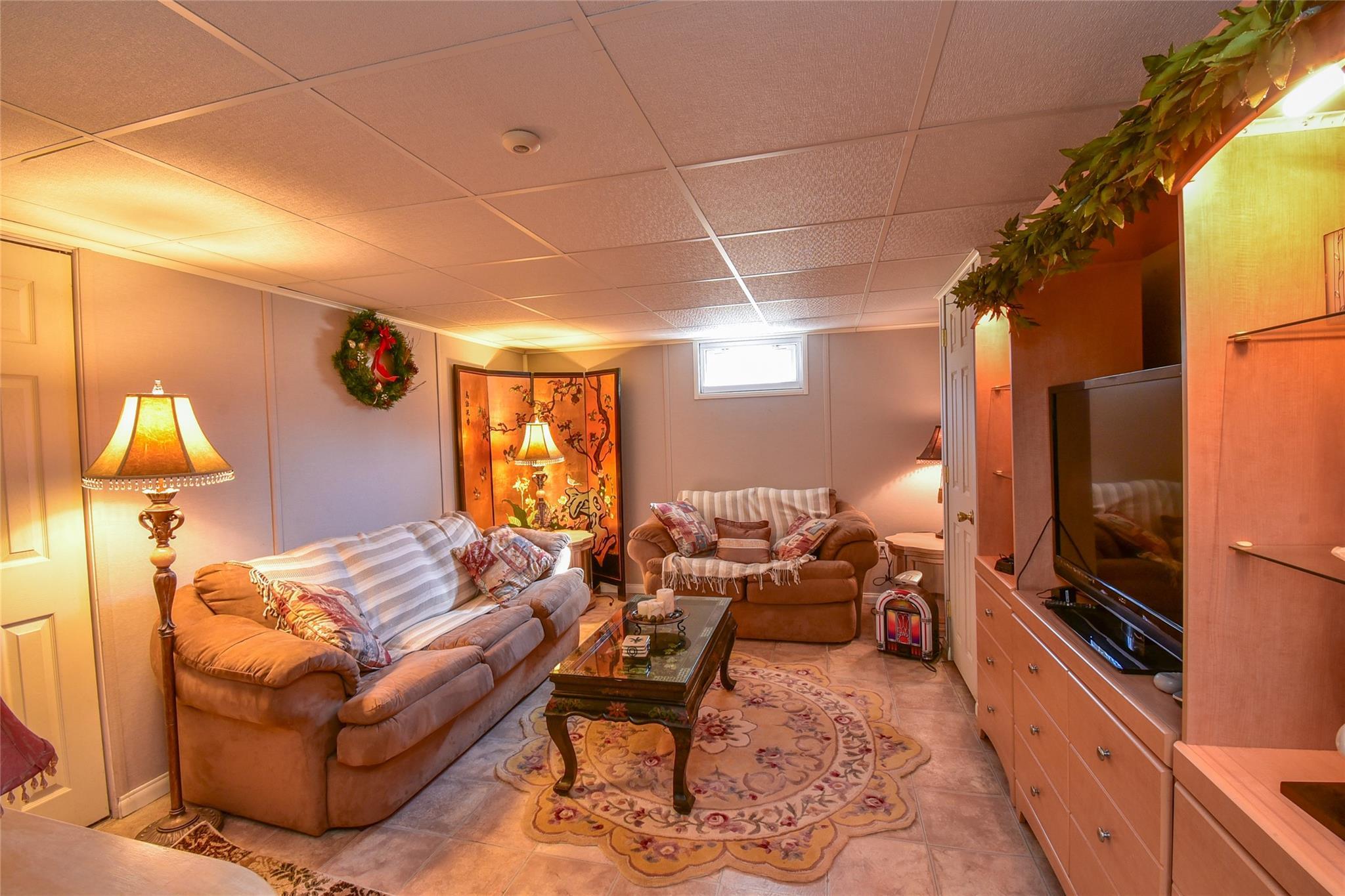 Single Family Mount Sinai Coram  Suffolk County, NY 11766, MLS-827276-16