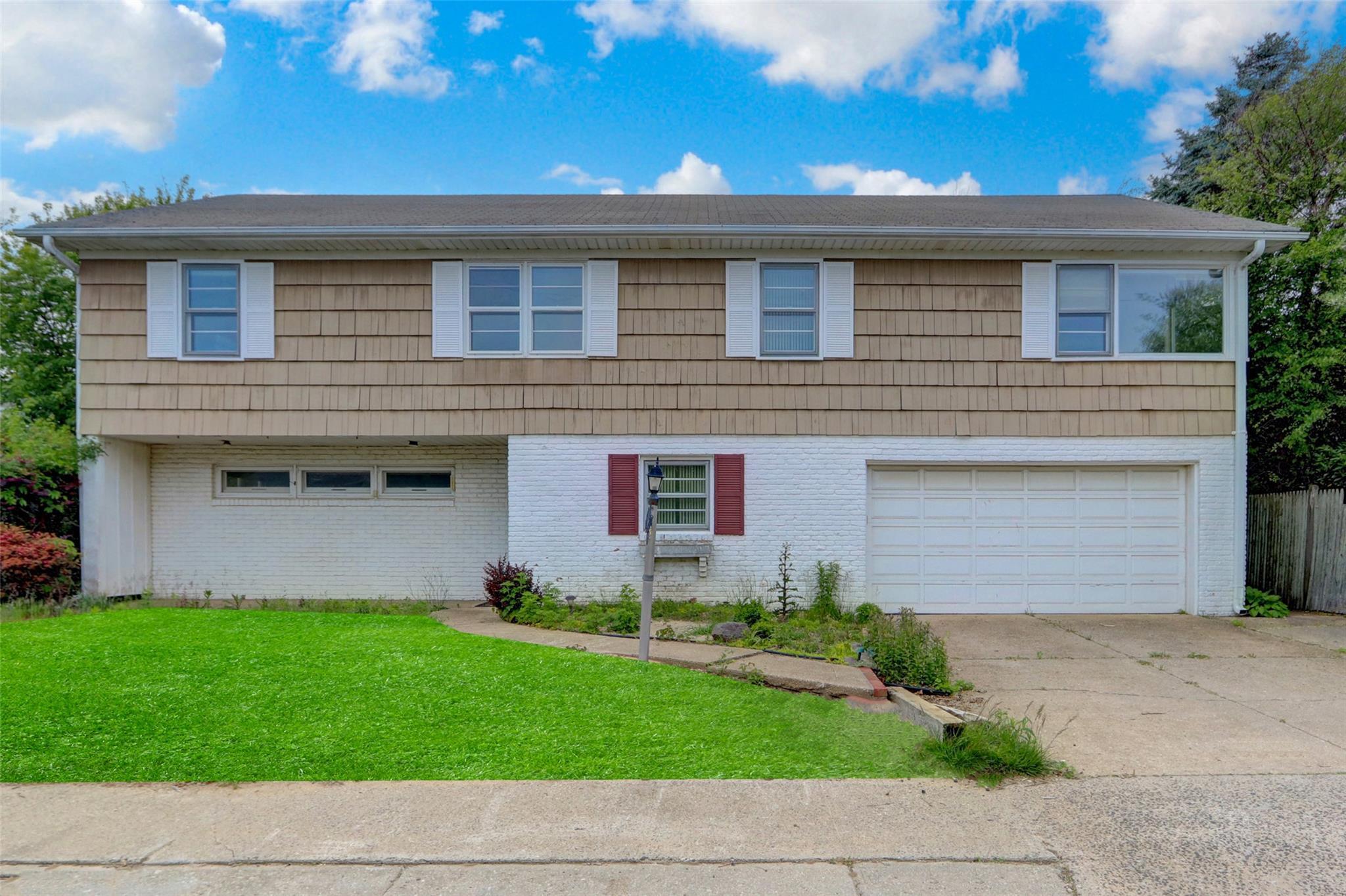 Single Family Royat  Nassau County, NY 11561, MLS-827278-2