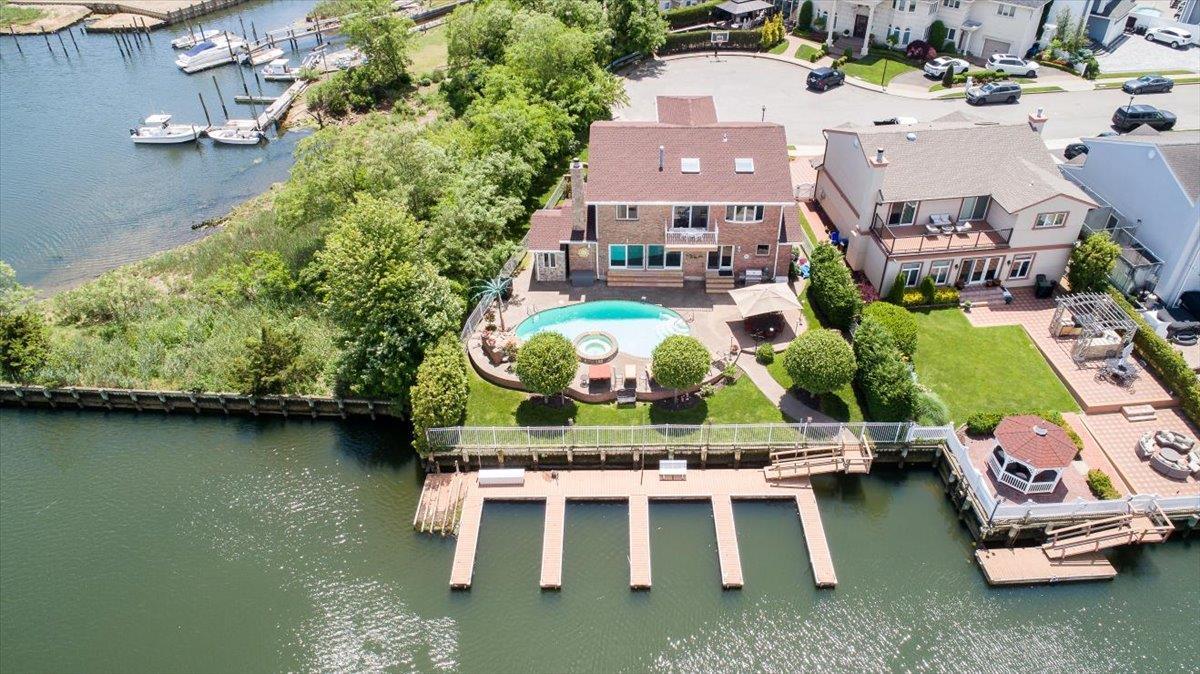 Single Family Philips  Nassau County, NY 11572, MLS-827310-44