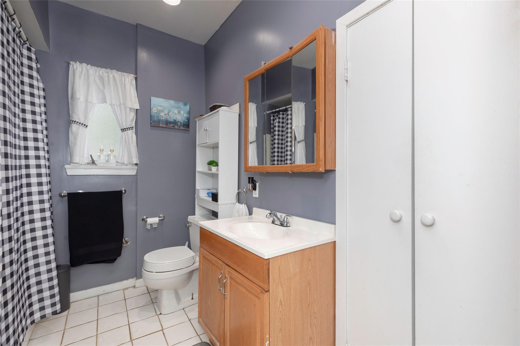 Single Family Minnieford  Bronx, NY 10464, MLS-827405-11