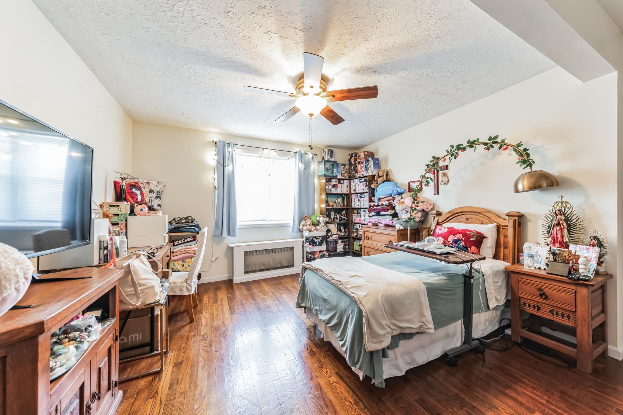 Single Family Pelham  Westchester County, NY 10805, MLS-827437-11