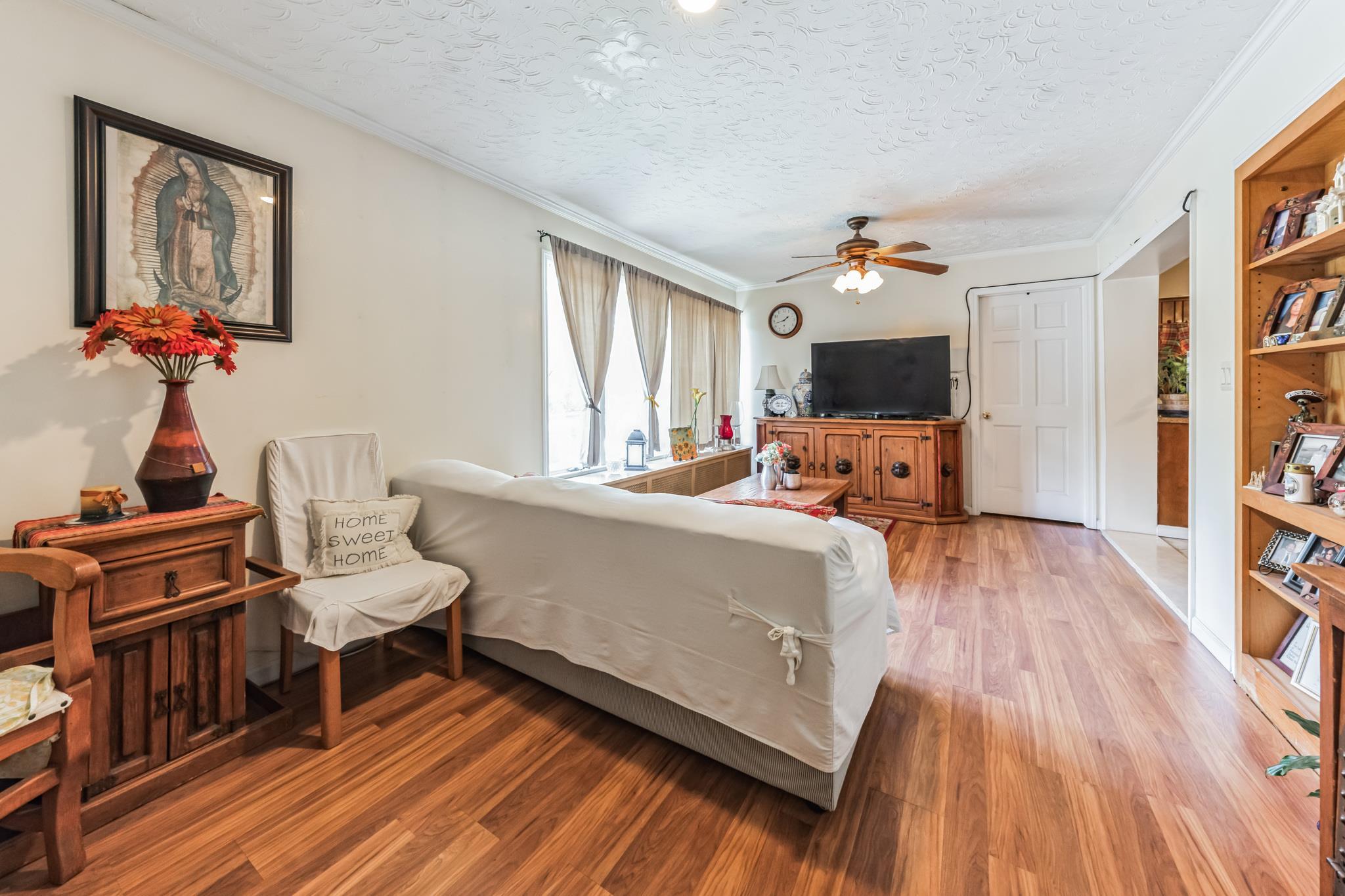 Single Family Pelham  Westchester County, NY 10805, MLS-827437-3
