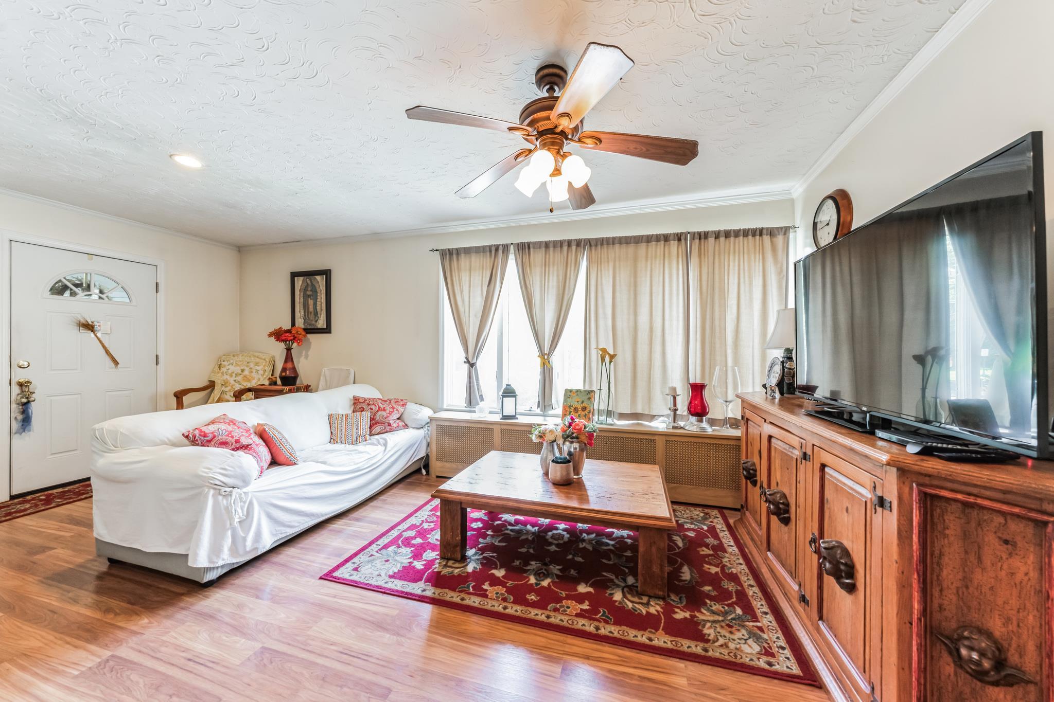 Single Family Pelham  Westchester County, NY 10805, MLS-827437-4