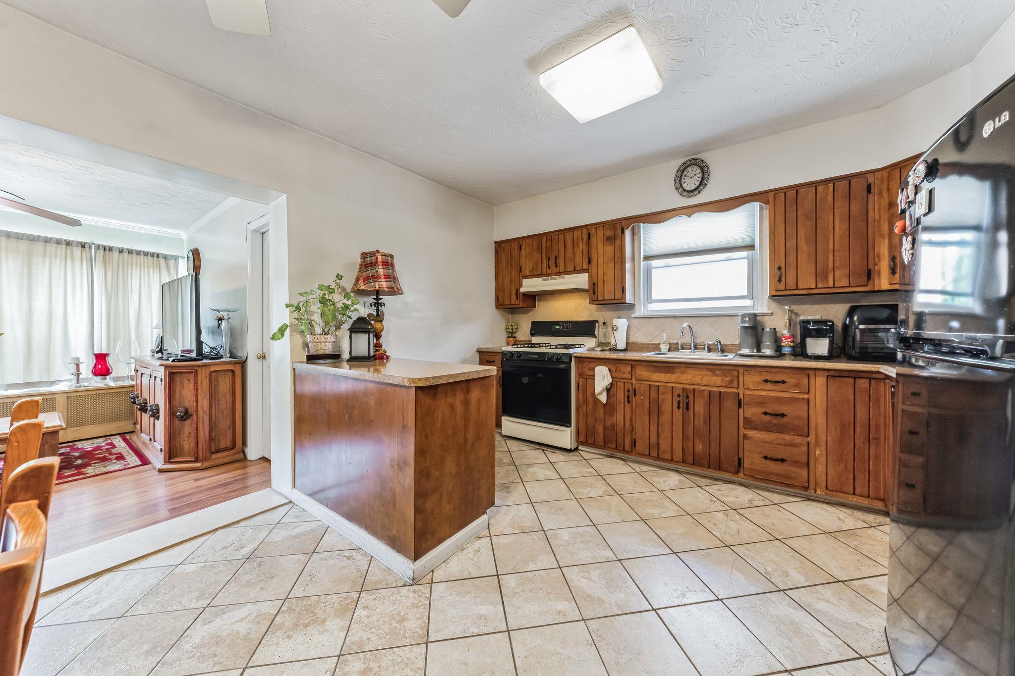 Single Family Pelham  Westchester County, NY 10805, MLS-827437-6