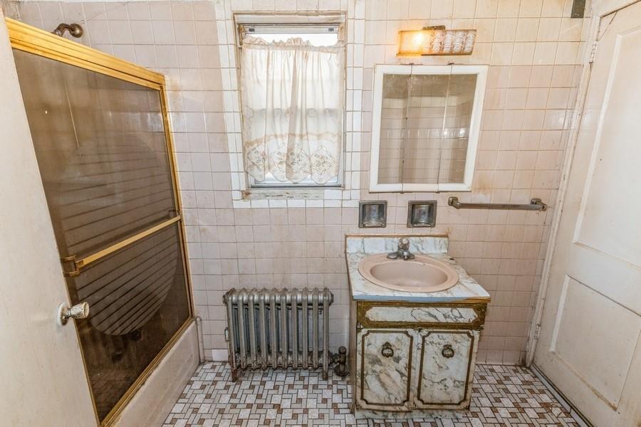 Single Family 47th  Queens, NY 11377, MLS-827507-12