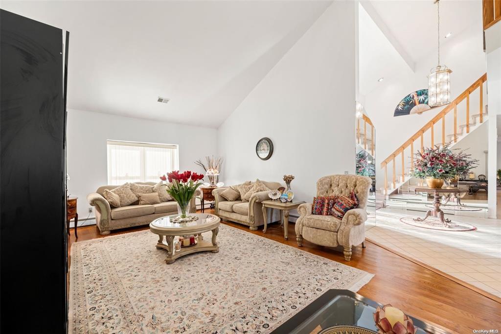 Single Family Jester  Suffolk County, NY 11746, MLS-827527-8