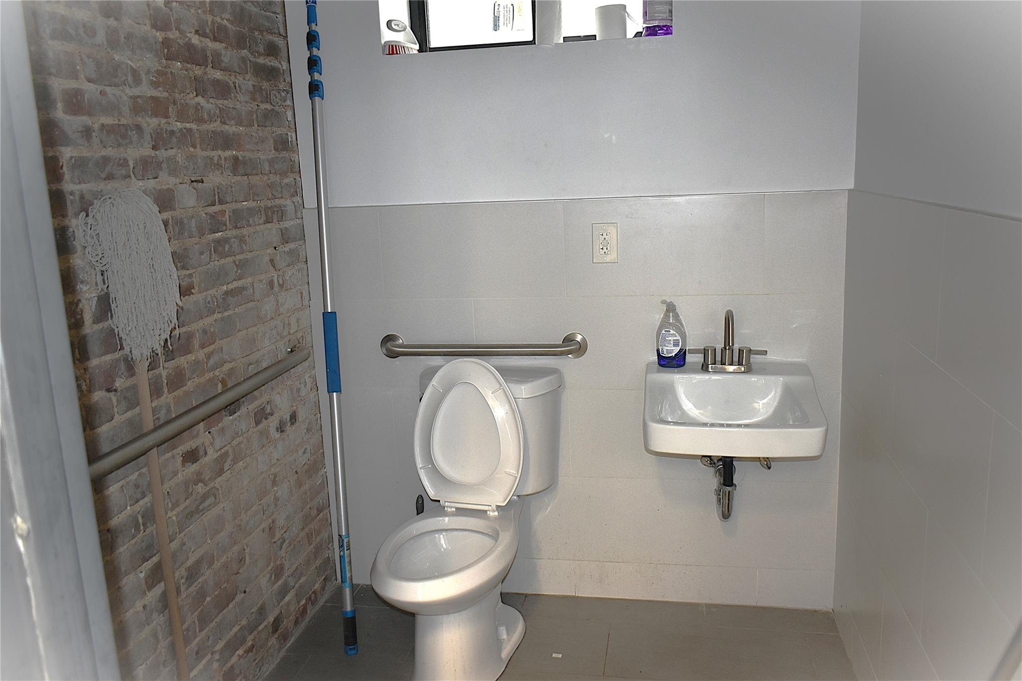 Apartment Fulton  Brooklyn, NY 11208, MLS-827677-12
