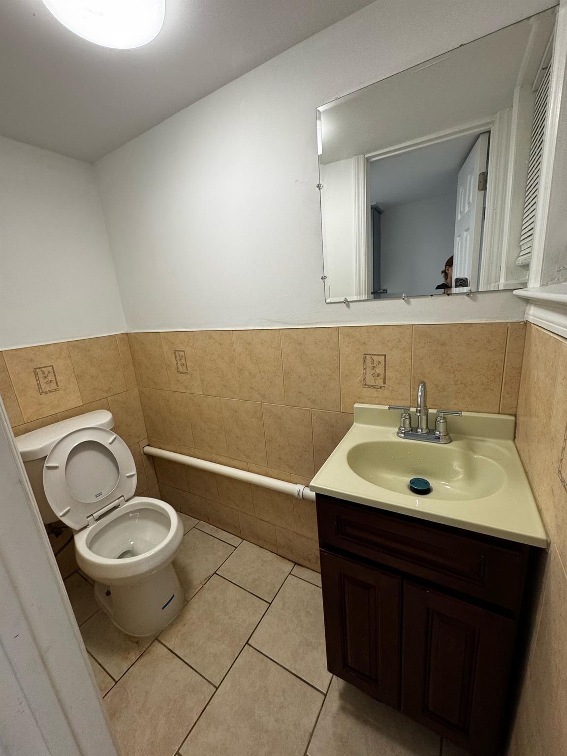 Single Family Vanderveer  Queens, NY 11427, MLS-827724-16