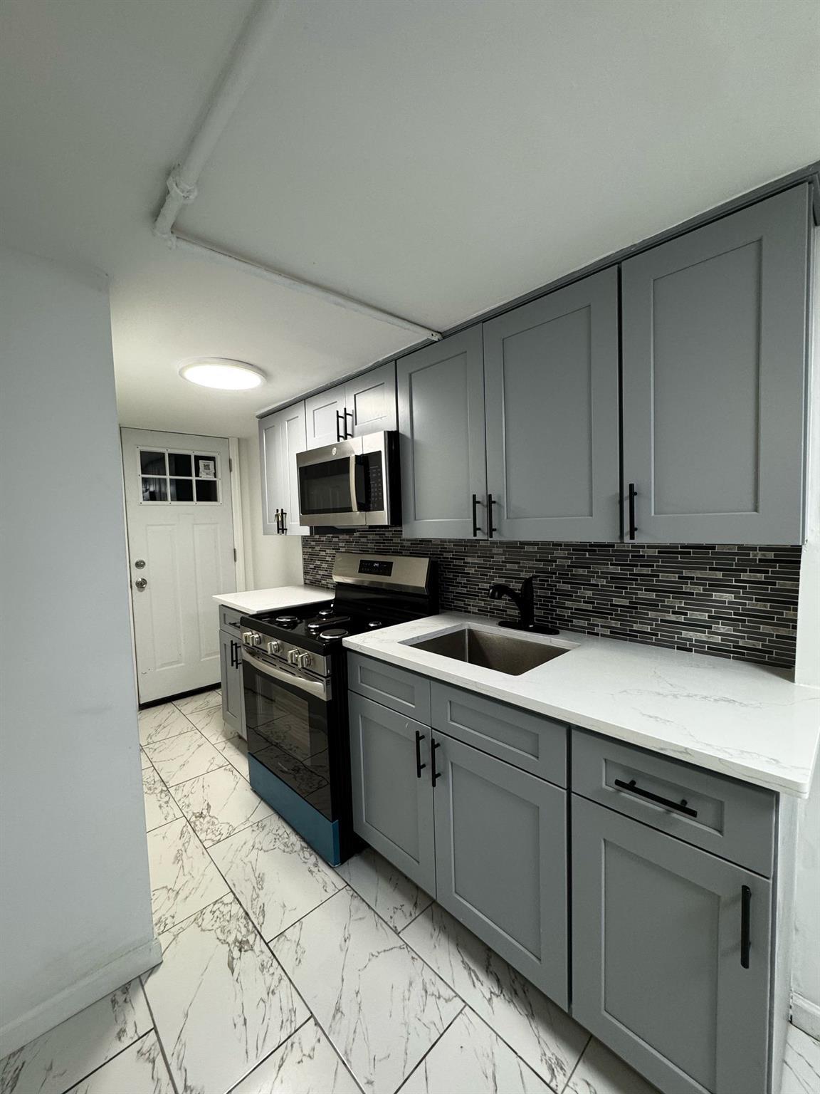 Single Family Vanderveer  Queens, NY 11427, MLS-827724-19