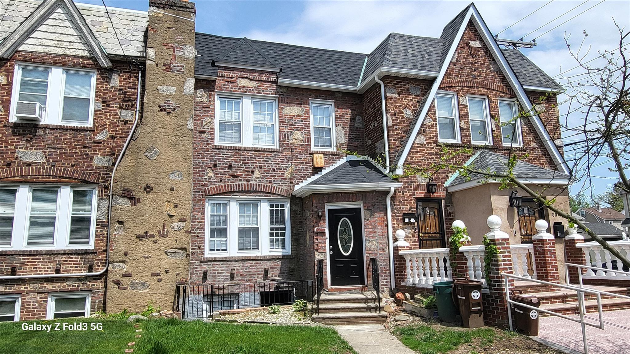 Single Family Vanderveer  Queens, NY 11427, MLS-827724-23
