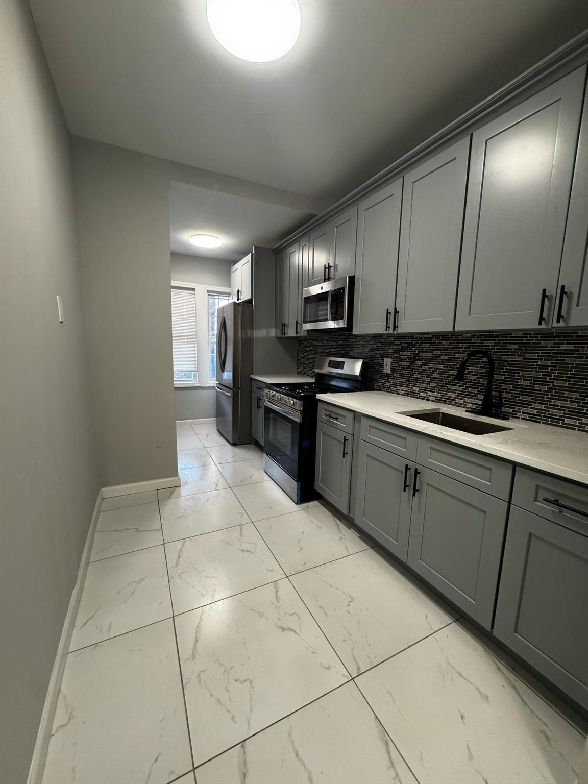 Single Family Vanderveer  Queens, NY 11427, MLS-827724-6
