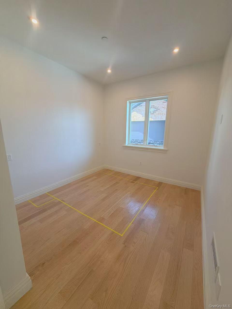 Single Family 166  Queens, NY 11354, MLS-827760-12