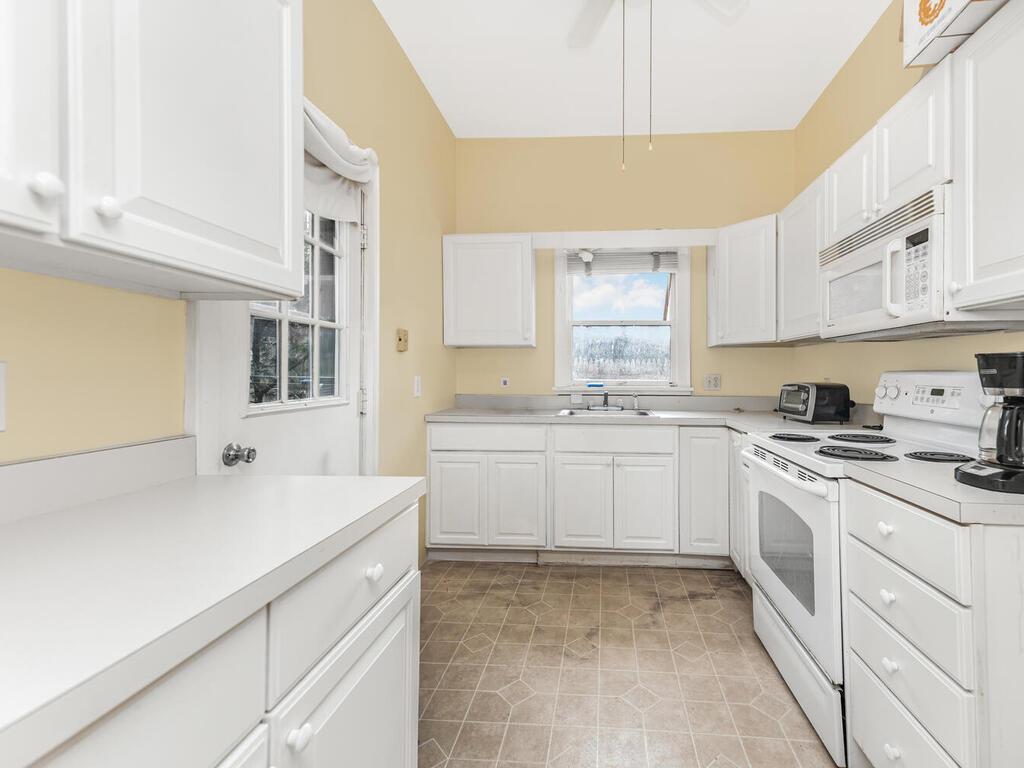 Single Family Old Post  Dutchess County, NY 12580, MLS-827779-26