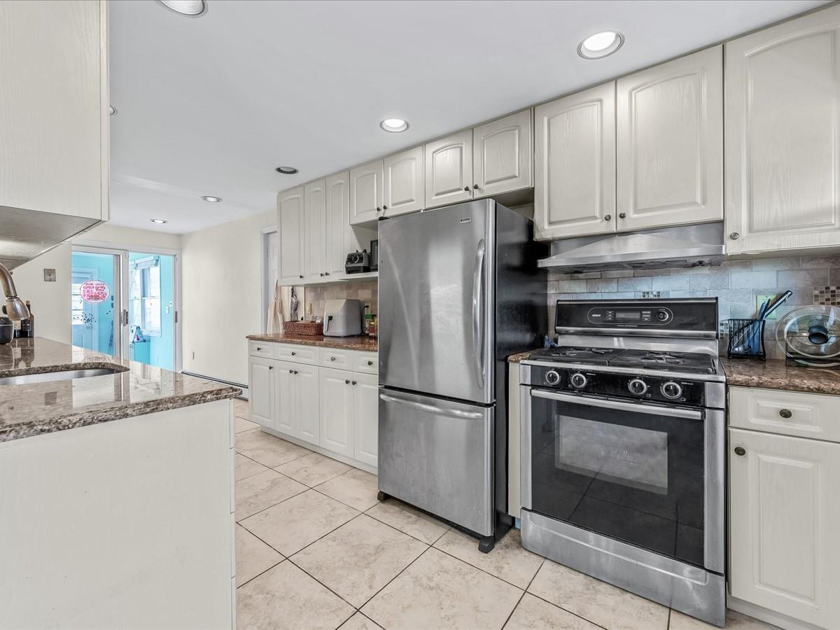 Single Family Fairfield  Nassau County, NY 11514, MLS-827796-7