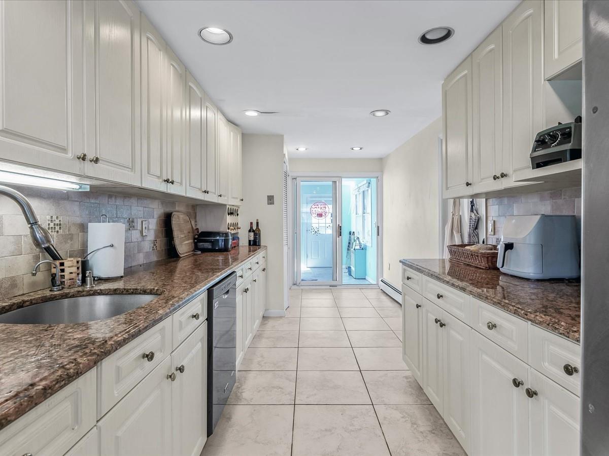 Single Family Fairfield  Nassau County, NY 11514, MLS-827796-8