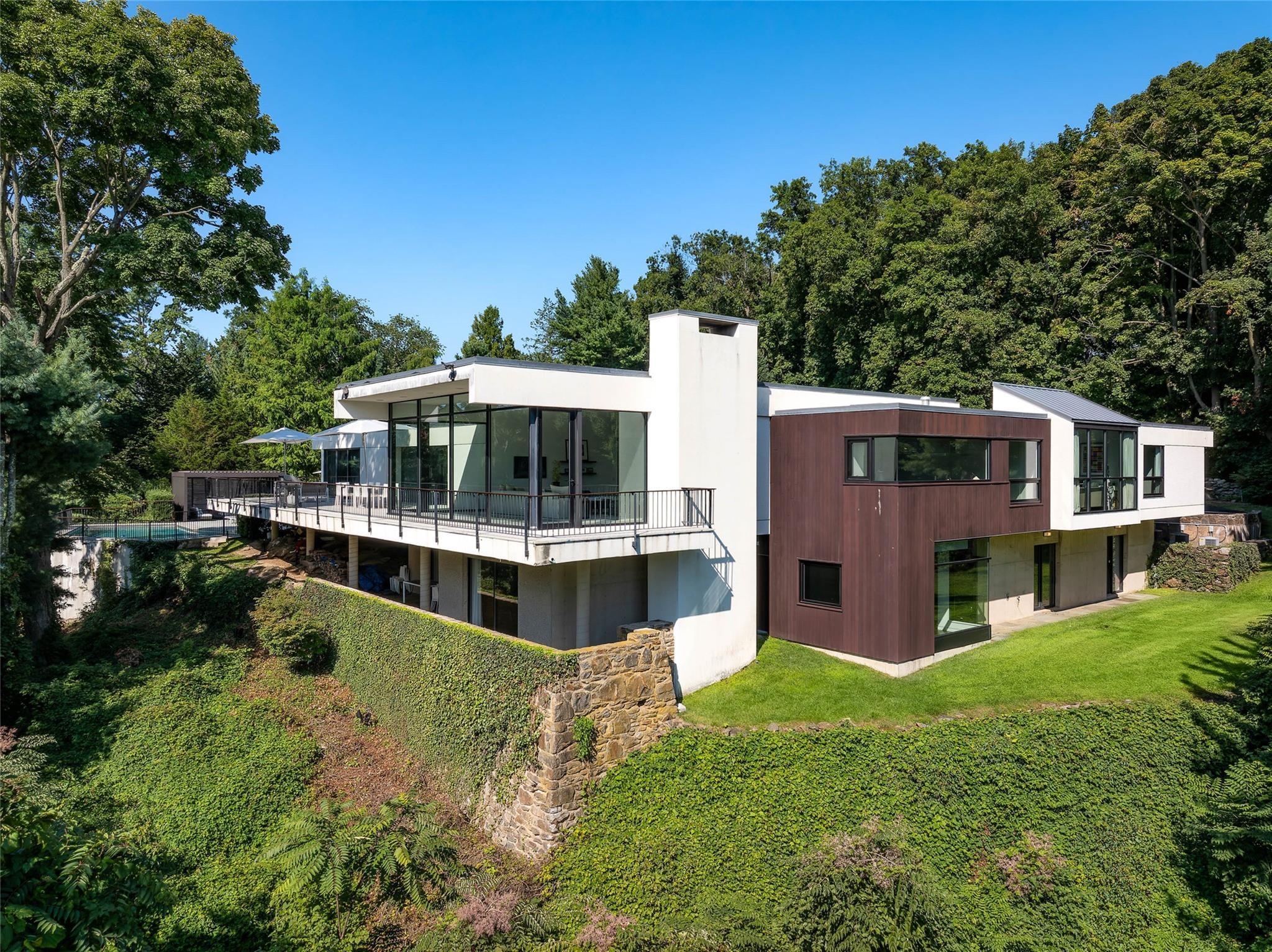 Single Family Pilgrim  Westchester County, NY 10580, MLS-827930-2