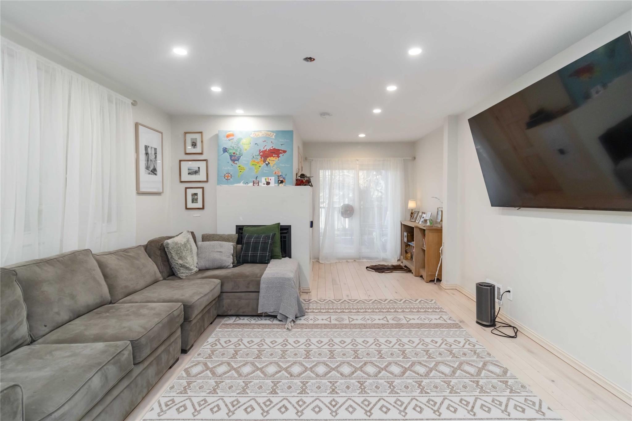 Single Family 78th  Queens, NY 11385, MLS-827976-10