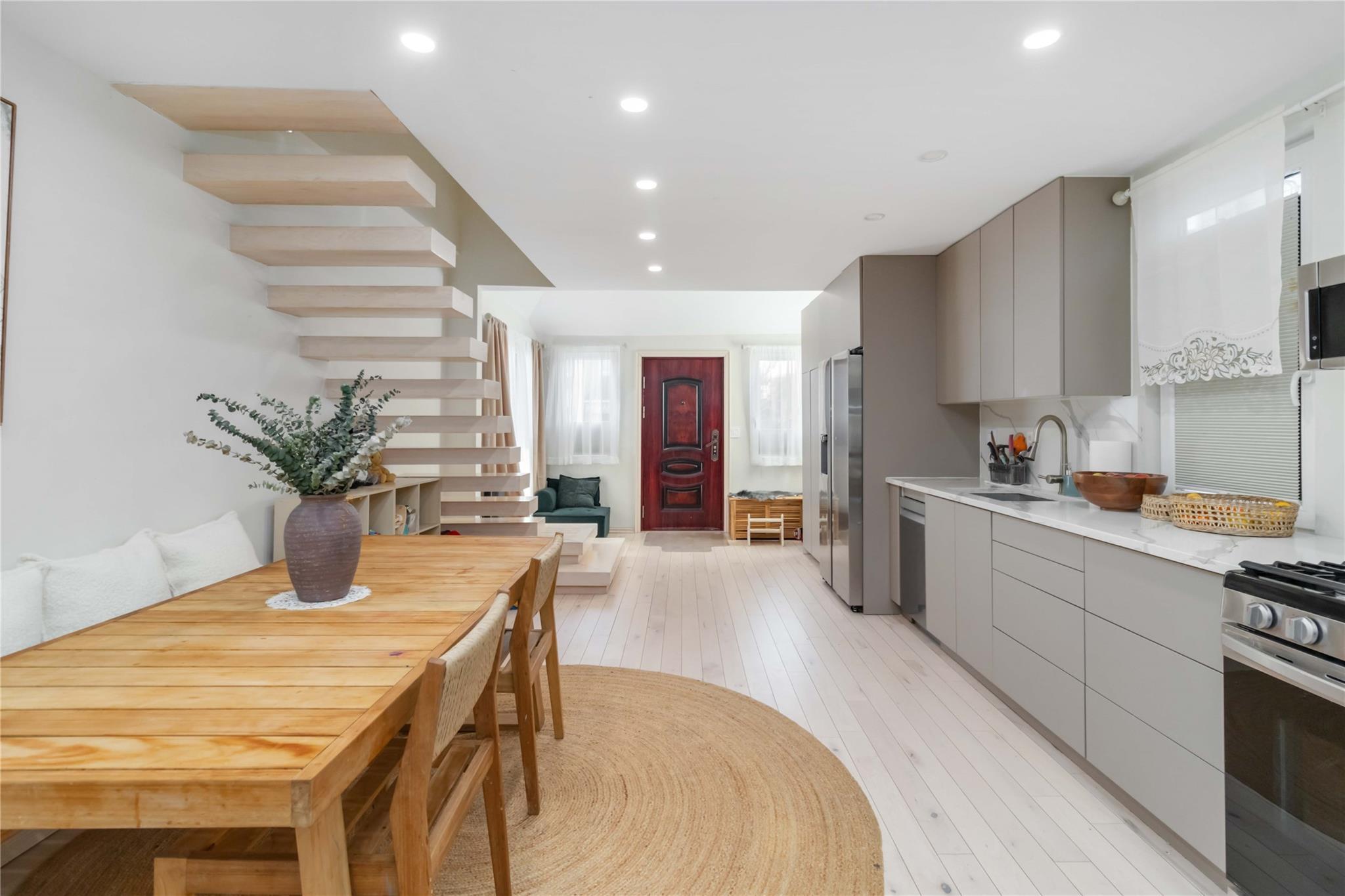 Single Family 78th  Queens, NY 11385, MLS-827976-15