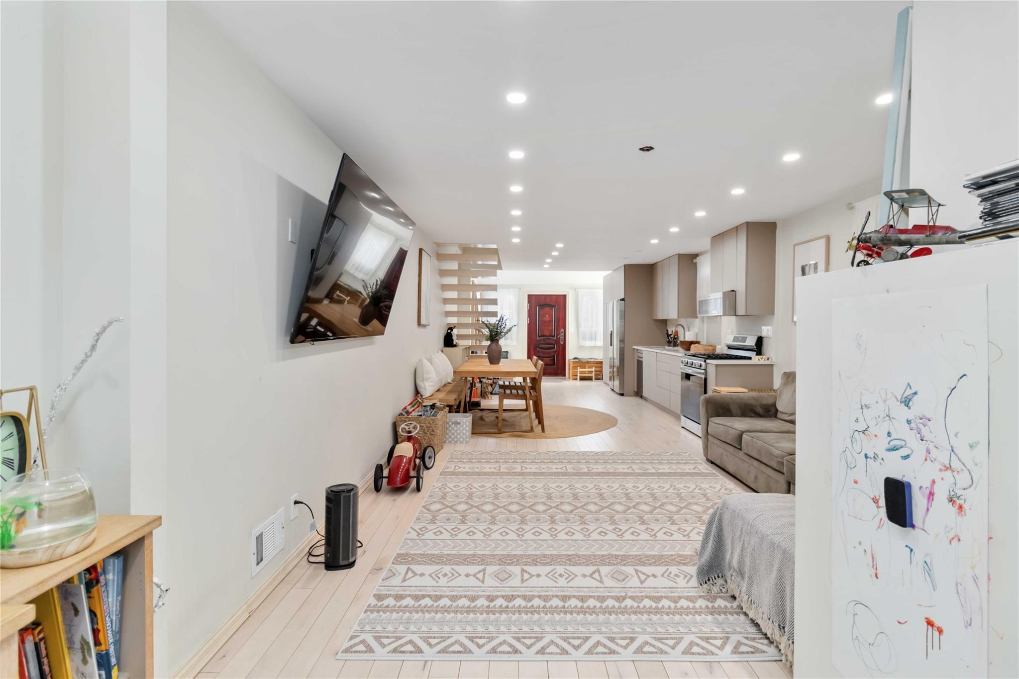 Single Family 78th  Queens, NY 11385, MLS-827976-18