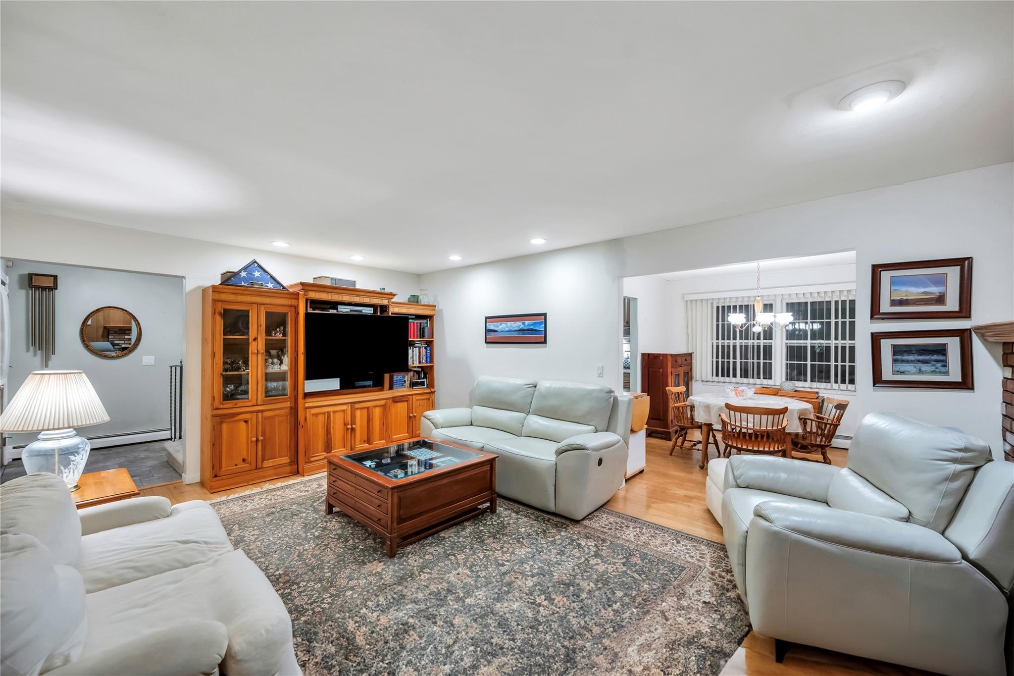 Single Family Wheeler  Suffolk County, NY 11788, MLS-827985-26