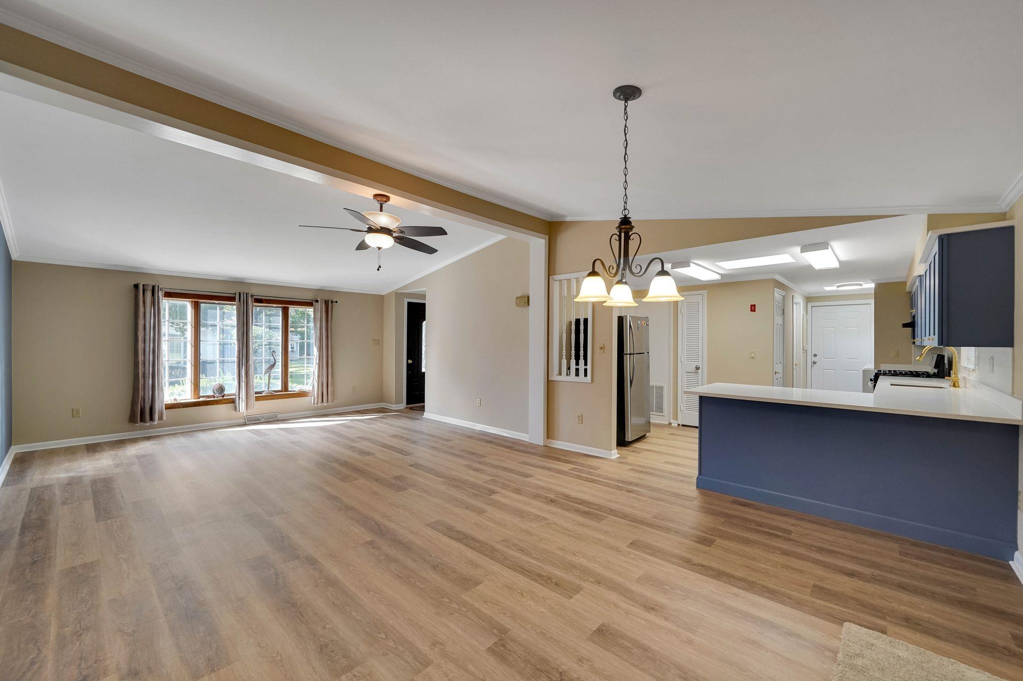 Single Family Middle  Suffolk County, NY 11933, MLS-827997-7