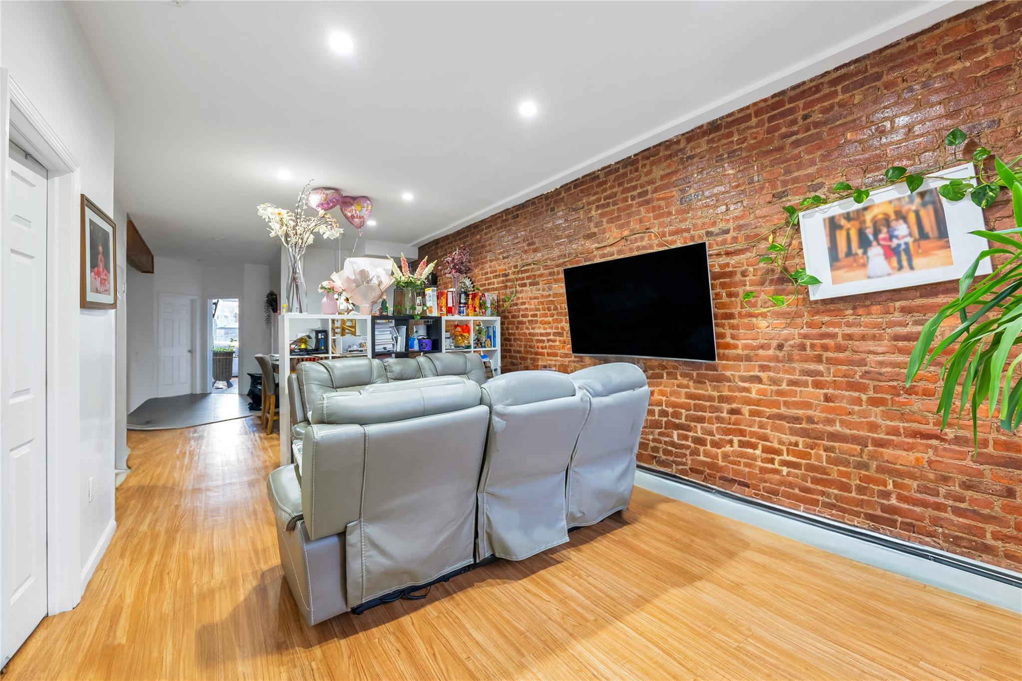 Single Family 43rd Ave  Queens, NY 11373, MLS-828043-11