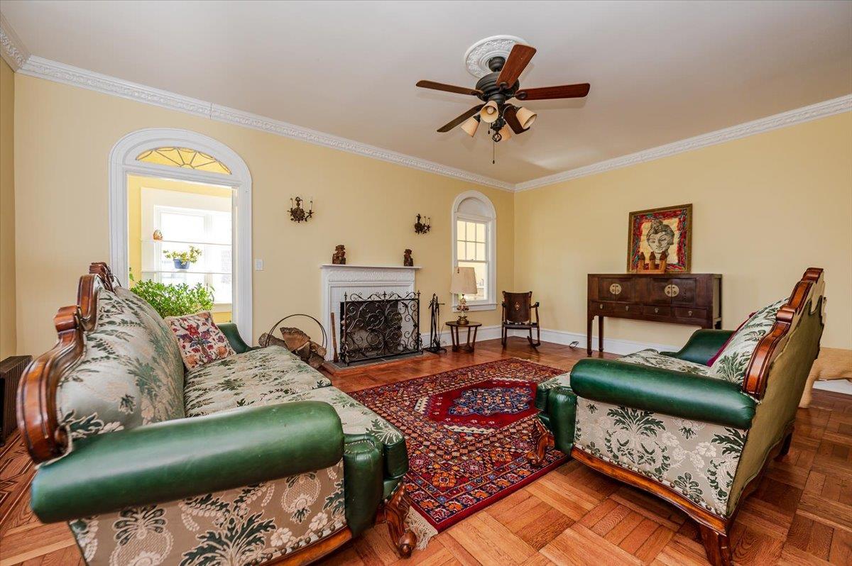 Single Family Laurelton  Nassau County, NY 11561, MLS-828065-4