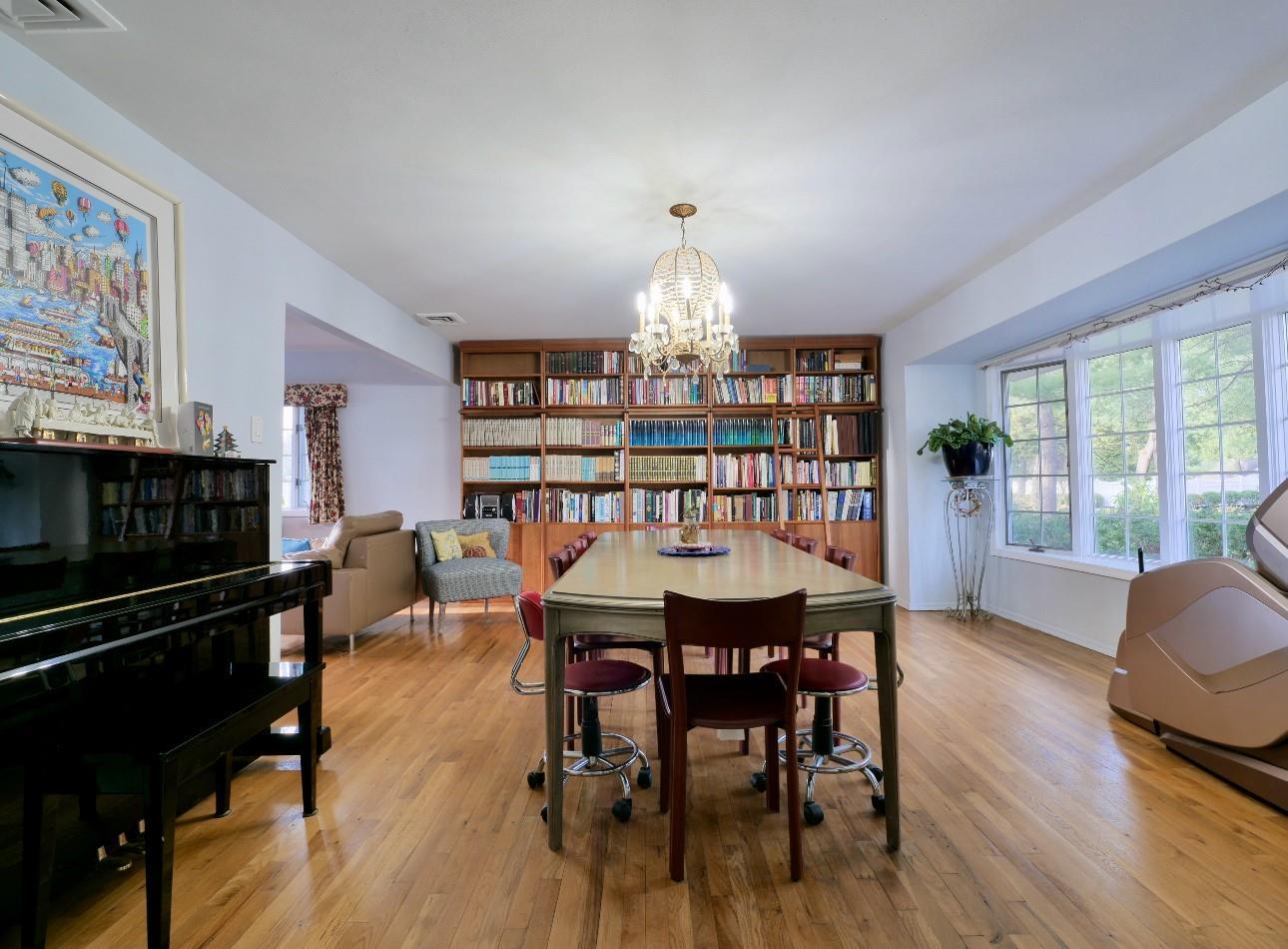 Single Family Berry Hill  Nassau County, NY 11791, MLS-828116-12